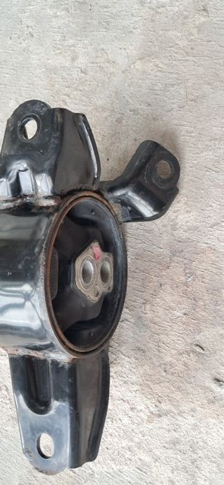 Подушка двигуна ліва 21832-1R000 hyundai