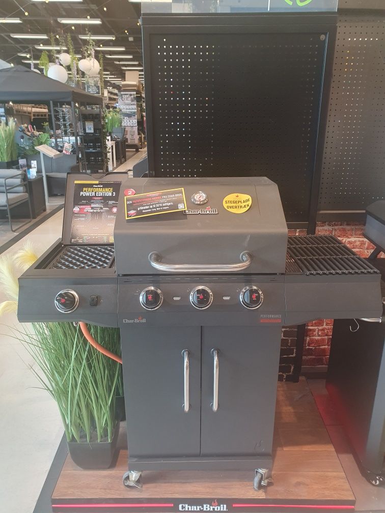 Nowy Grill Gazowy Char-Broil