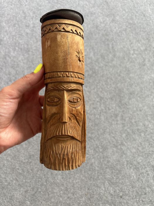 Rzeźba Świątek - słowiański świecznik - stara rzeźba w drewnie