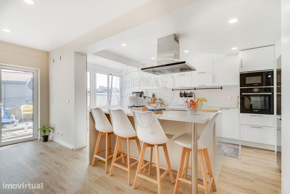 Moradia T4 para venda