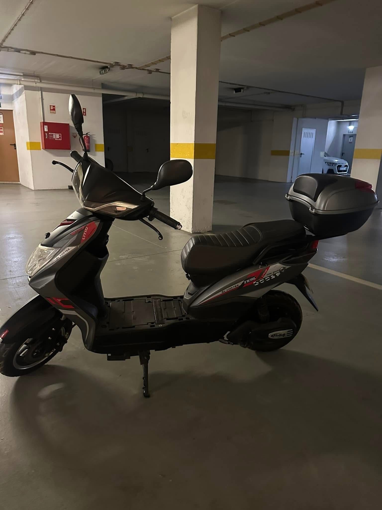 Moto elétrica goose two
