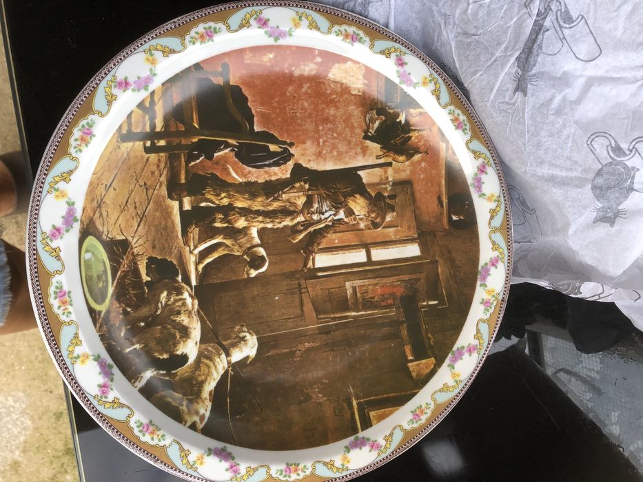 Vendo dois pratos antigos