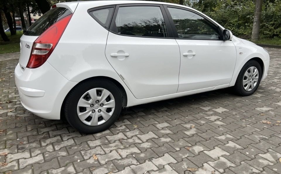 Hyundai i30.