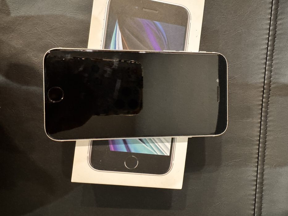 iPhone se 2020 -128