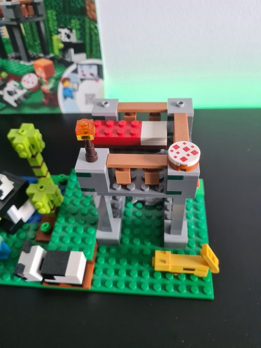 LEGO Minecraft 21158 – Żłobek dla Pand