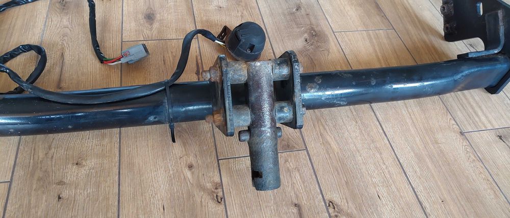 Volvo XC90 ORYGINALNY HAK WIĄZKA b.dobry stan