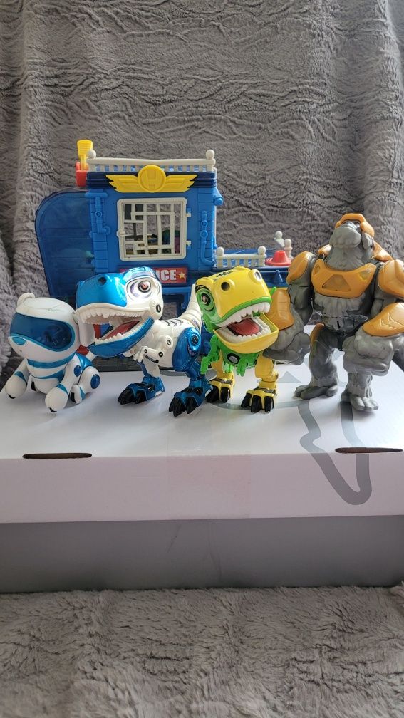 Roboty interaktywne plus domek