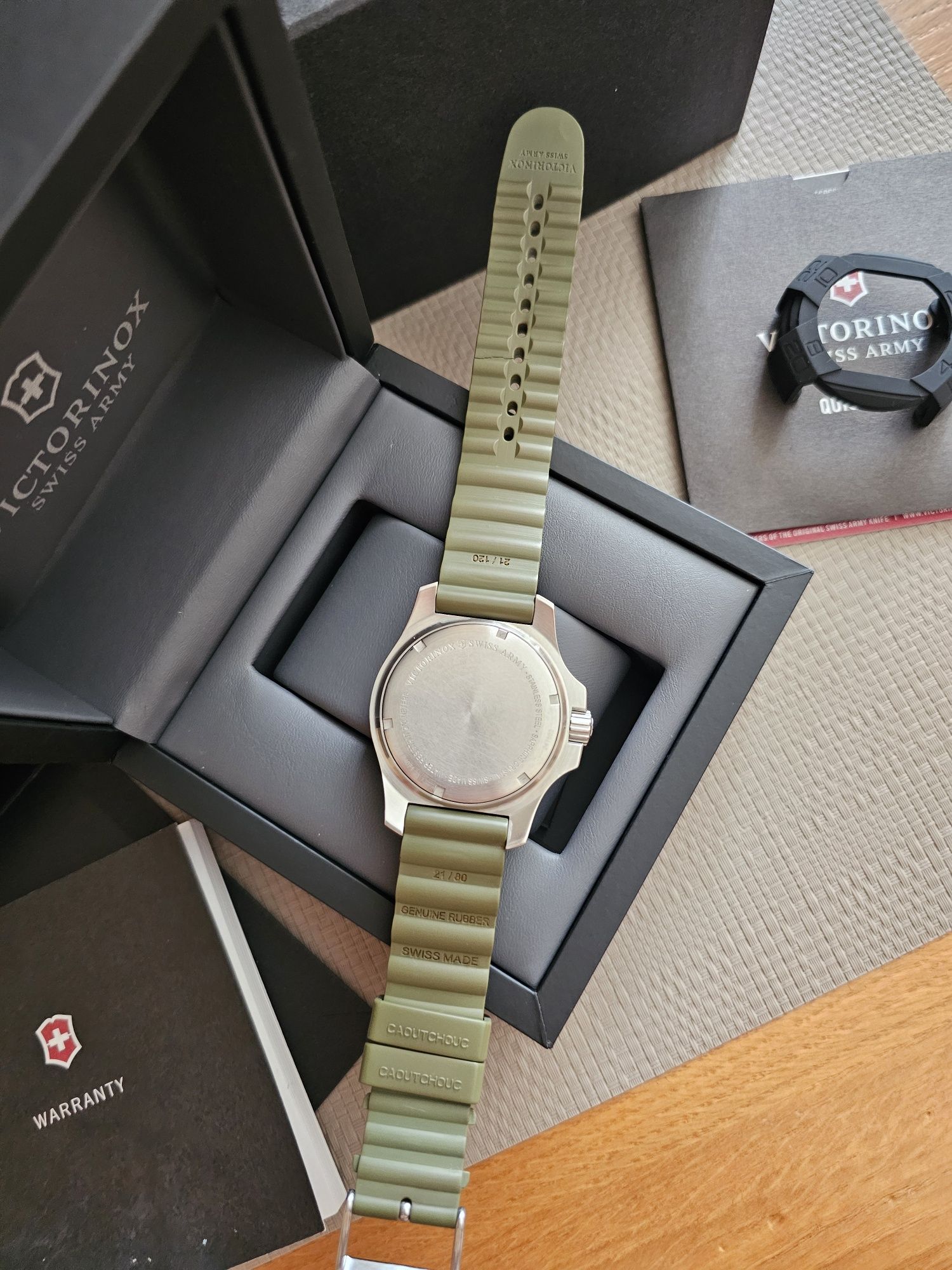 Часы Victorinox Swiss Army I.N.O.X