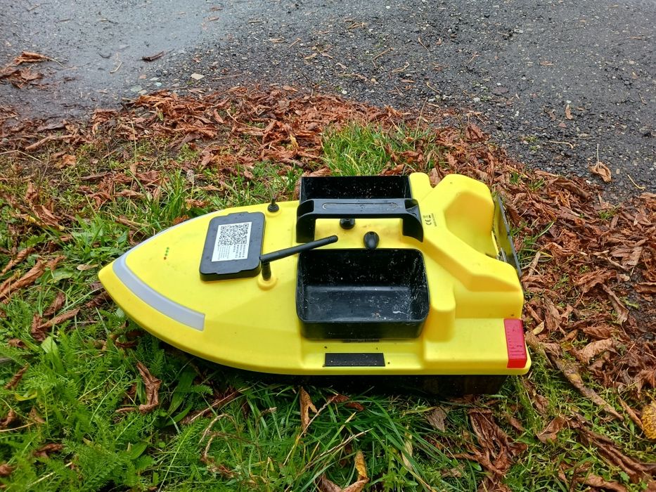 Łódka zanętowa GPS