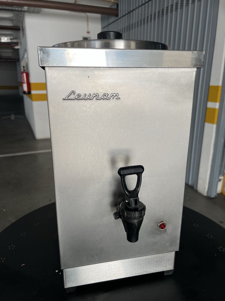 Termo aquecedor distribuidor de leite