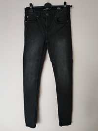 2089. Fishbone czarne jeansy 38 M