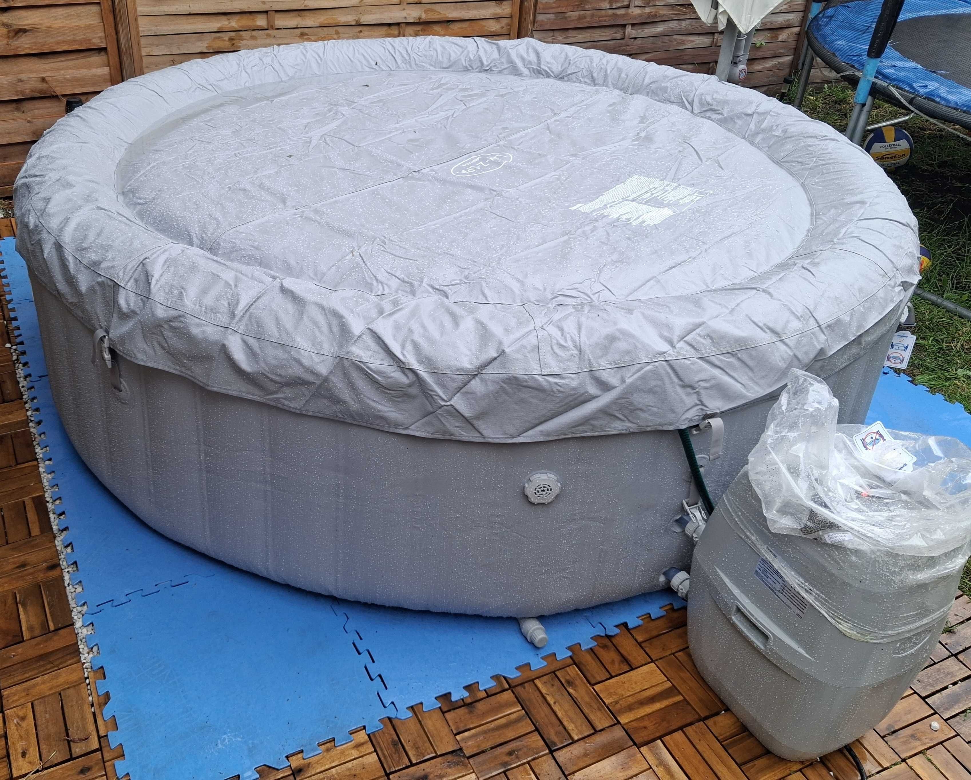 Basen z hydromasażem Bestway Grenada Lay-Z Spa 6 os 236x71 cm Jacuzzie
