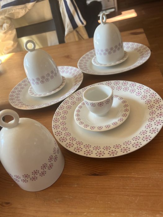 Porcelanowe kieliszki do jajek 3 x plus talerzyki Tchibo