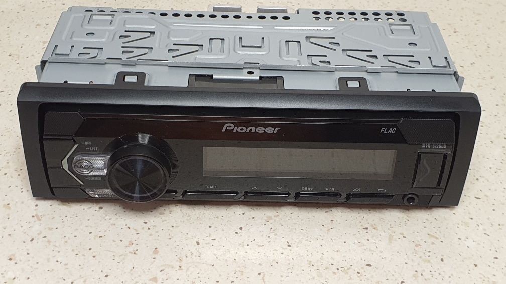 Komplet - Radio Pioneer MVH-S120UB z głośnikami Pioneer TS-G1330F