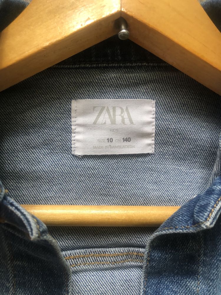 Джинсовая курточка zara