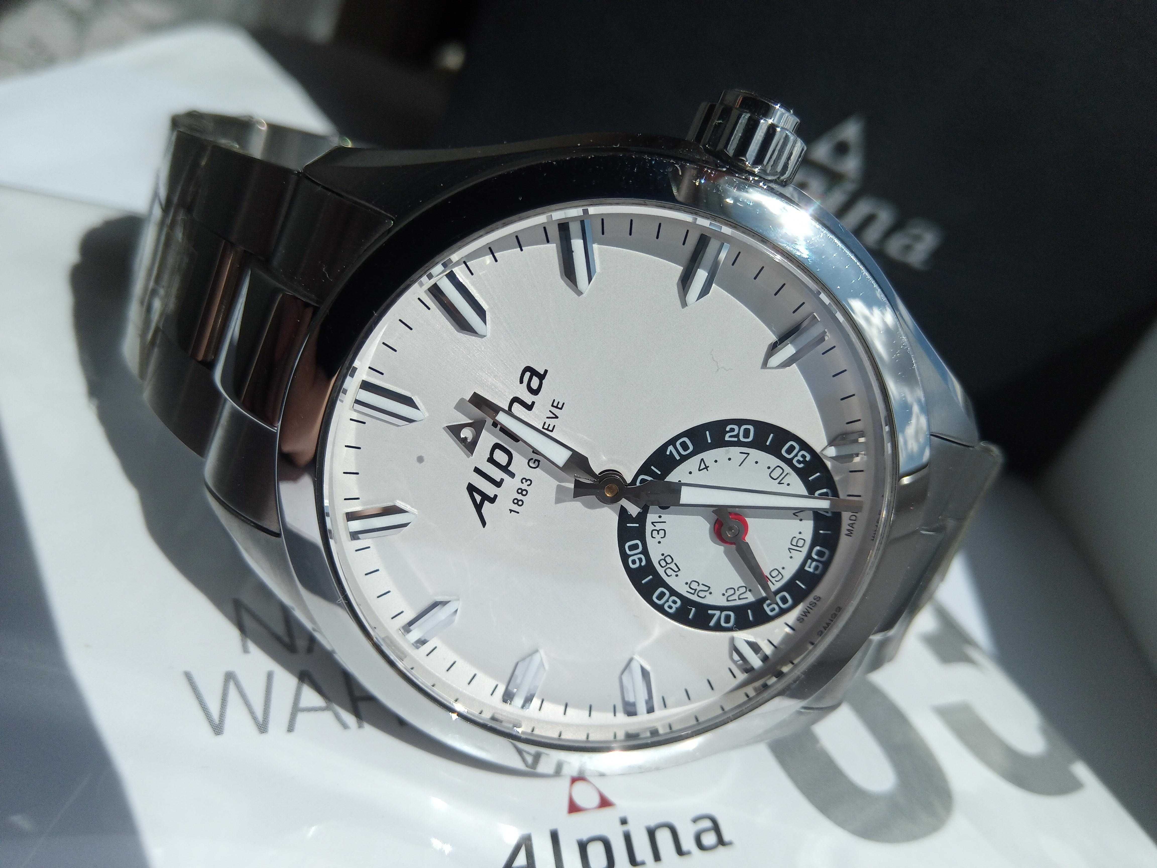 Швейцарские умные часы - Alpina Horological, сапфир, сборка Женева