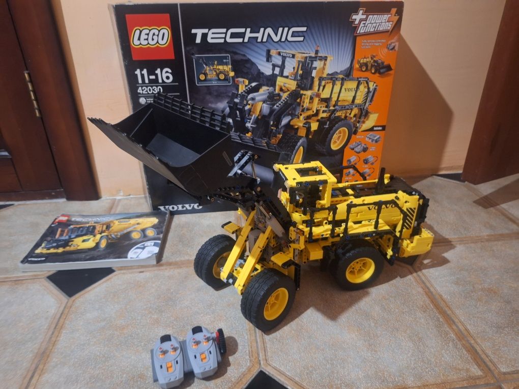 Продам lego technic 42030 volvo