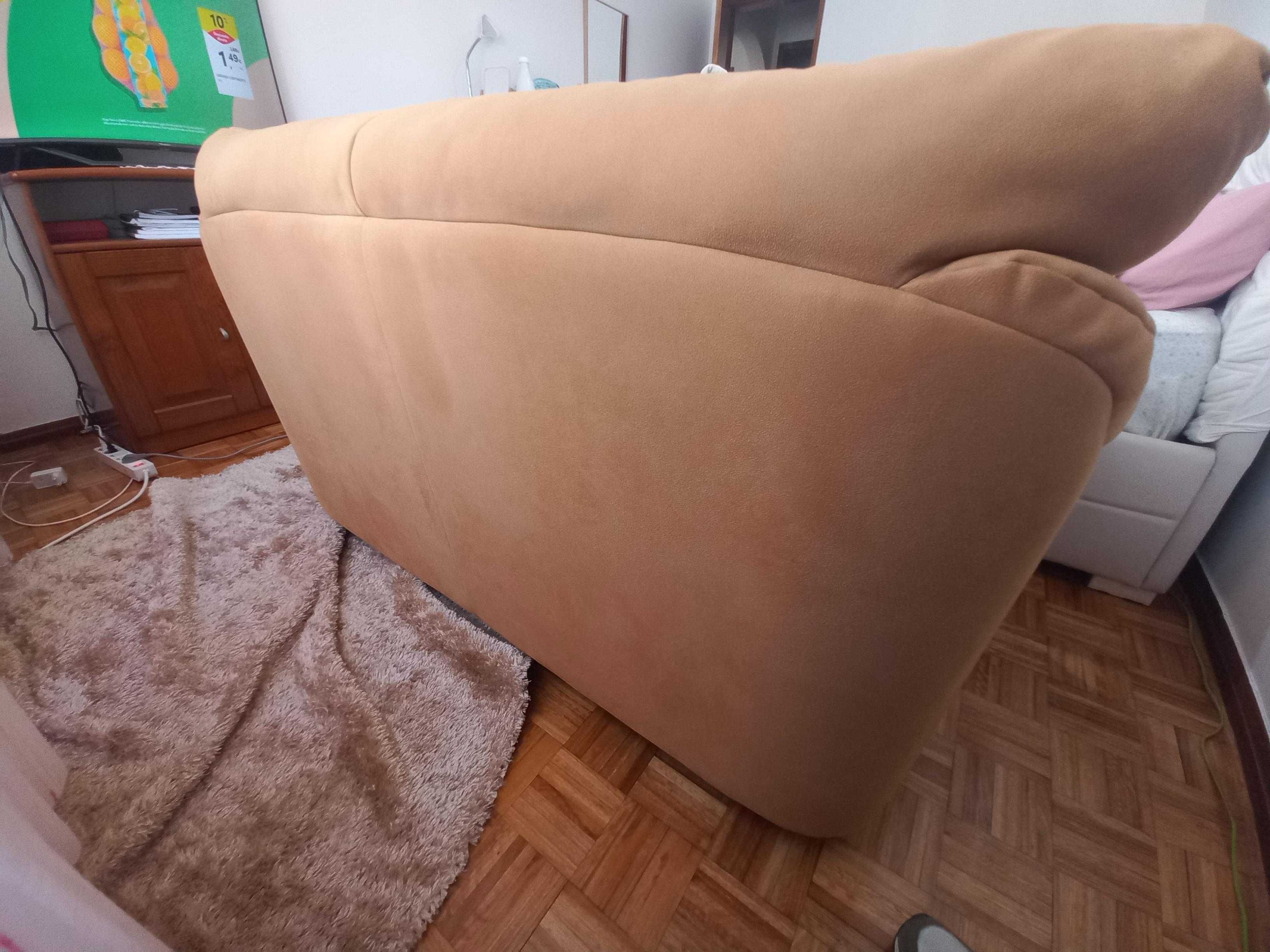 Conjunto Sofás 3 + 2 Lugares Camel em Excelente Estado