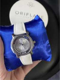 Часы Oriflame с кристаллами SWAROVSKI