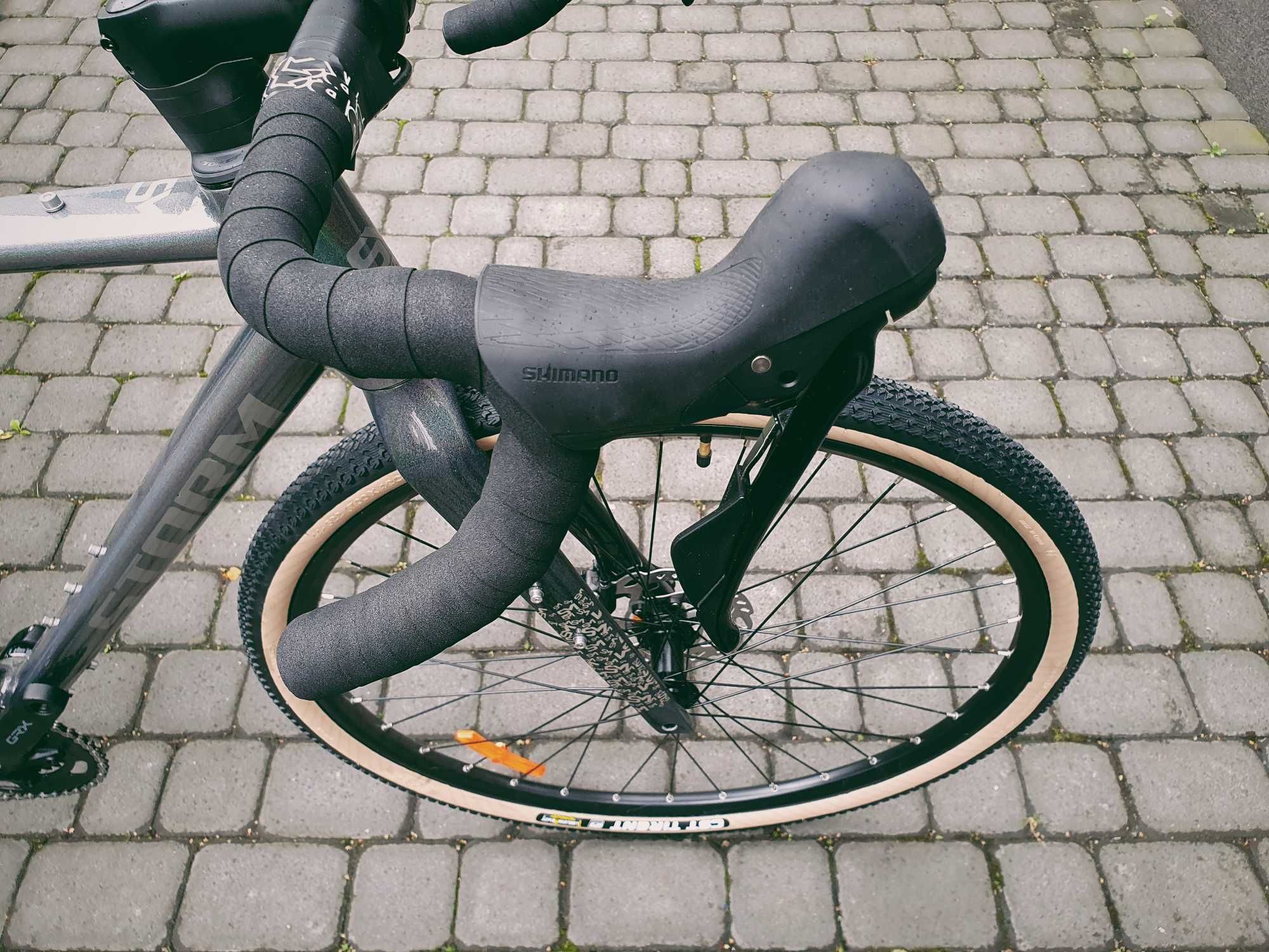 SM Storm Focus, rozm. 54cm, 58cm, tęcza, gravel, 2x10, grx, -25%