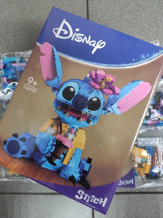 Конструктор Disney Stitch ‼️НОВИЙ‼️Стич Стіч з морозивом 744 деталей