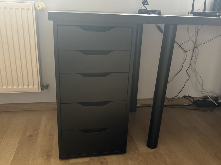 Biurko narożne z szafkami