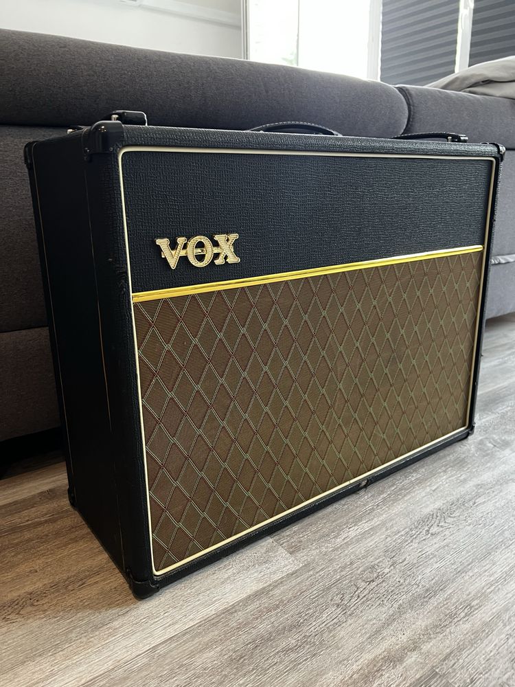 Vox AC30 CC2 wzmacniacz gitarowy stan bardzo dobry. Lampowe combo