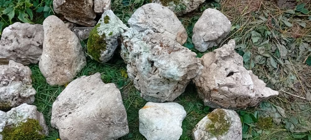 Zestaw kamieni wapiennych  tzw ostańcow