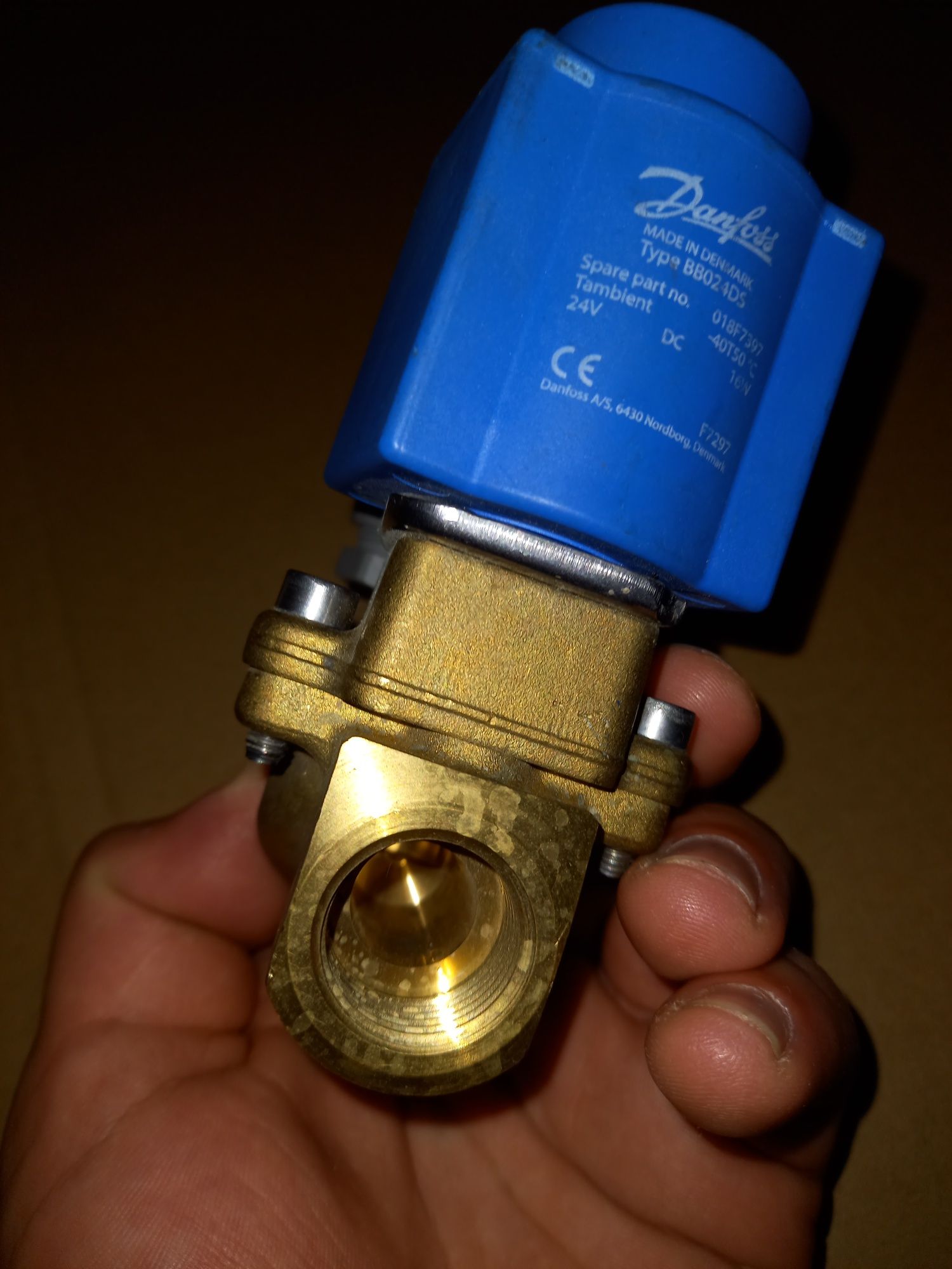 Zawór elektromagnetyczny odcinający EV220B 20B NC, G3/4", 0,3-16 bar,