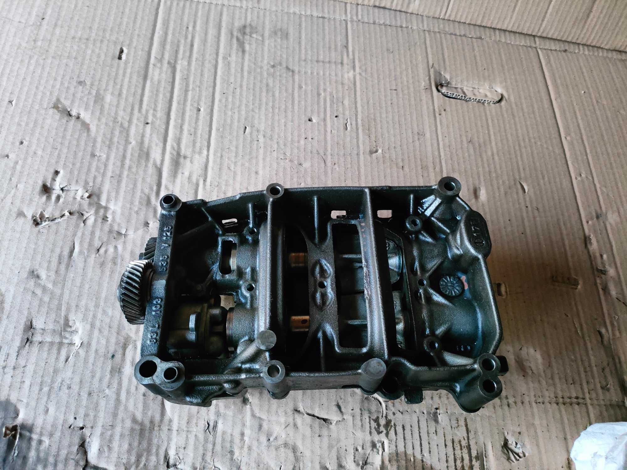 Pompa oleju 2.0 tdi,cr CBA