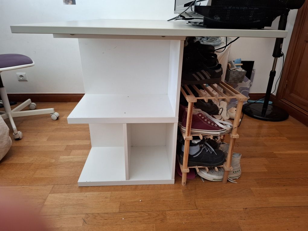 Secretaria Ikea com tampo maior 1,40x80