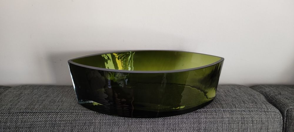 Piękna misa z grubego zielonego szkła