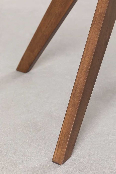 Round wooden table (100cm)
