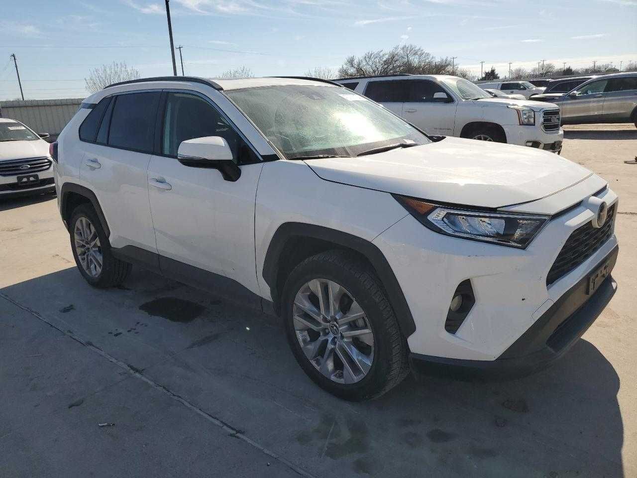 Toyota RAV4 XLE Premium 2019