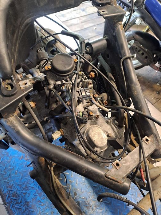 malaguti password 250 koła silnik , części rama zarejestrowana w RP