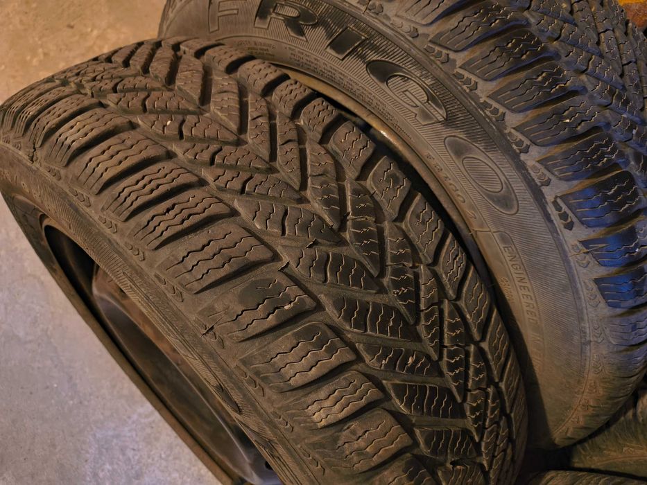 Opony zimowe z felgami  Dębica  Frigo  185/65/R15    88T