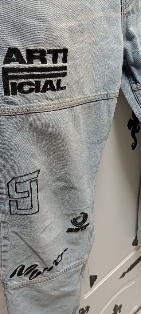 Męskie spodnie baggy Bershka