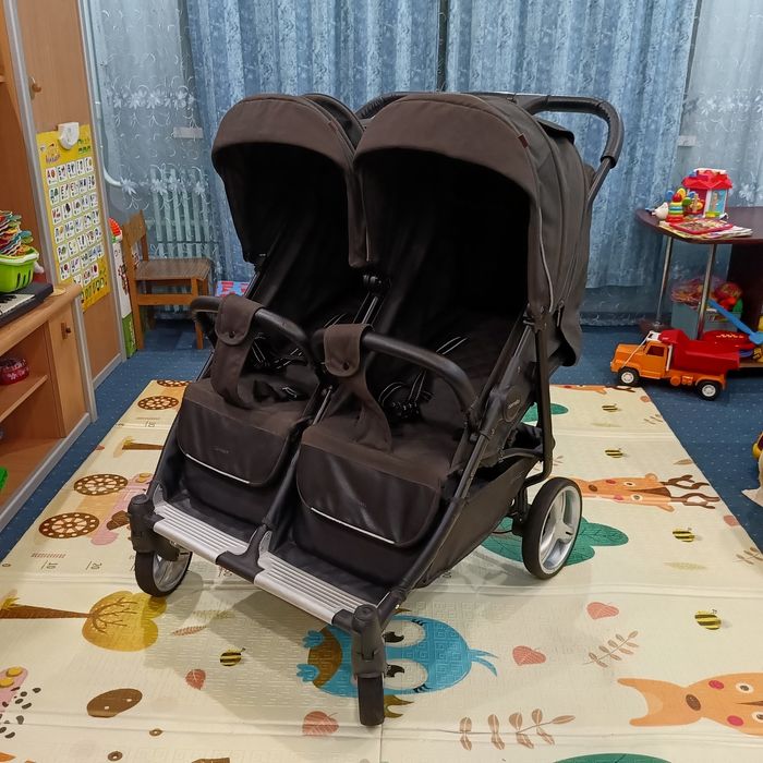 Коляска для двійні CARRELLO