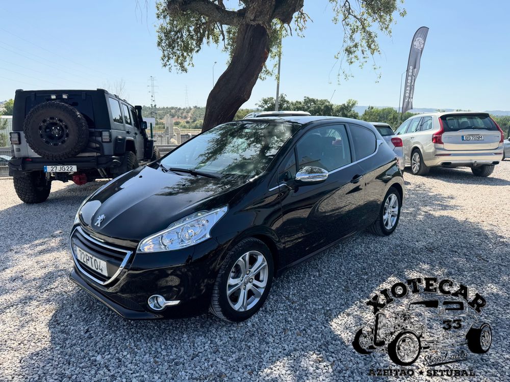 Peugeot 208 3Portas 1.2 PureTech Allure 103mil km Abril 2015