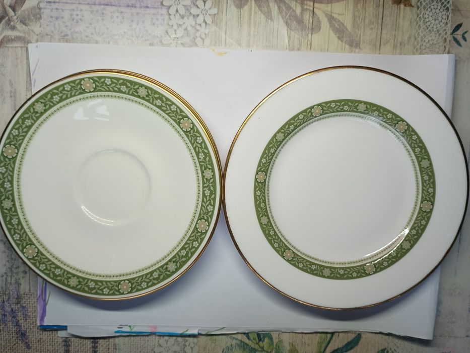 Royal Doulton Rondelay набір блюдець