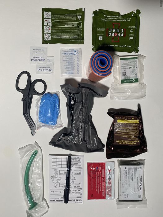 Аптечка військова. Турнікет SICH, CAT, DNIPRO або CODE RED