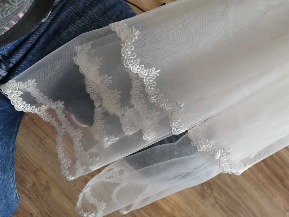 Muślinowa suknia ślubna