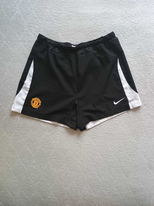 Męskie szorty/spodenki NIKE Manchester United 2003/04 rozm. 164-176/S