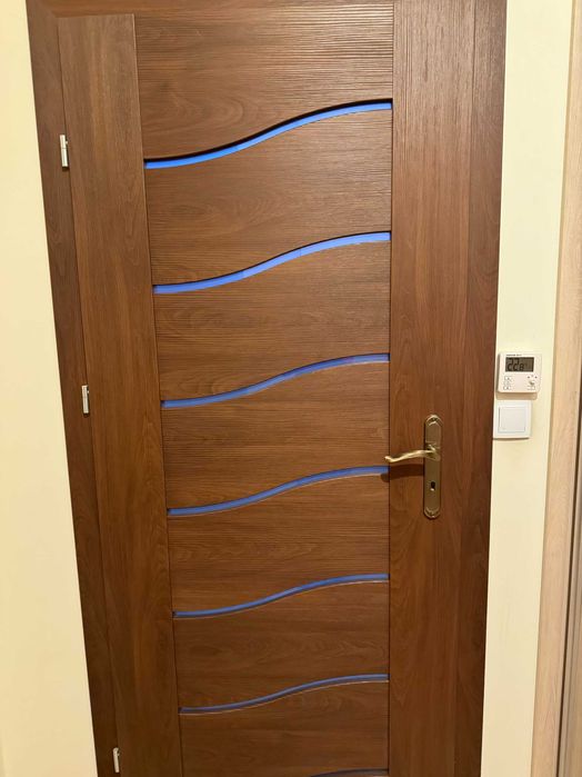 Drzwi wewnętrzne orzech ciemny ryfla