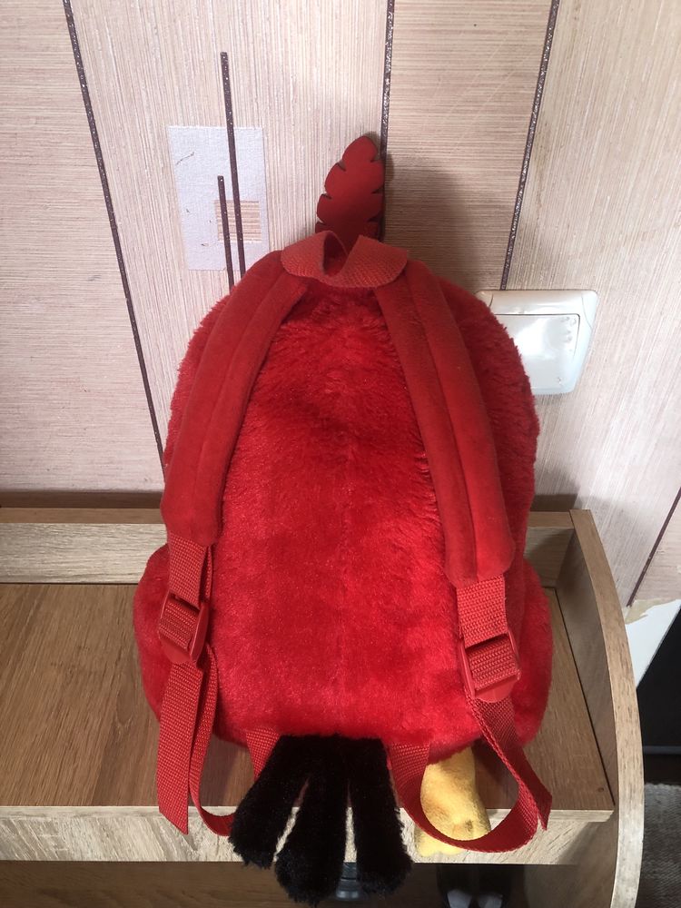 Плюшевый рюкзак Red