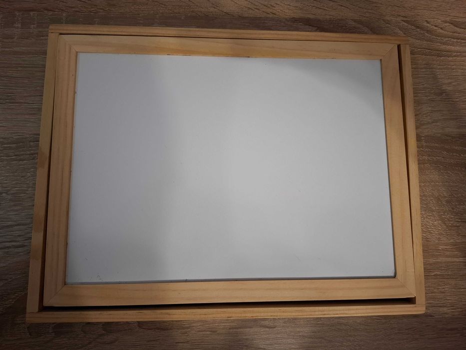 Sprzedam - Tablica kredowa i suchościeralna + magnesy Świnka Peppa