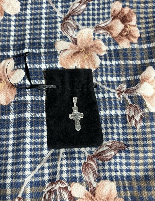 Хрестик срібний.
