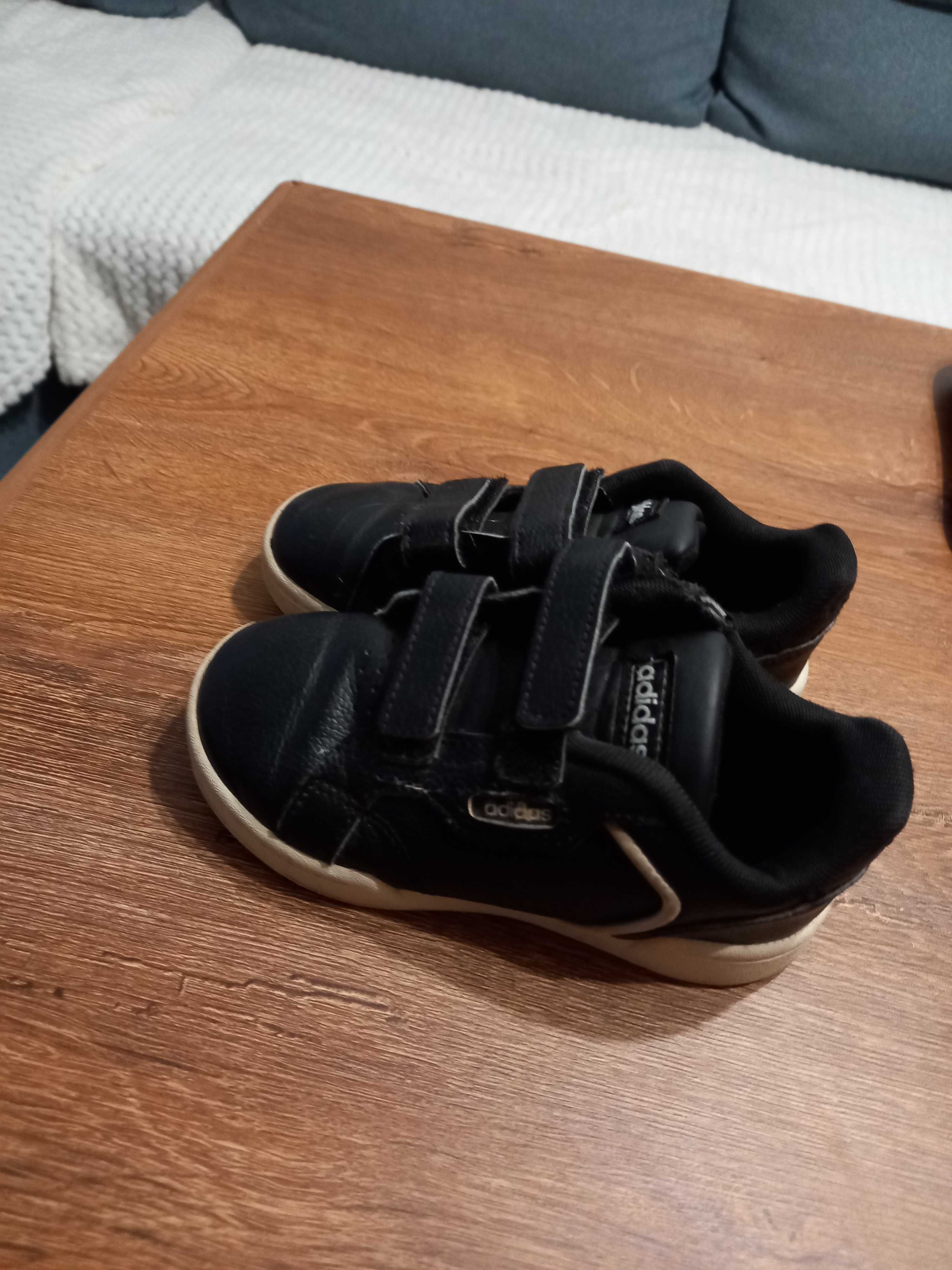 Buty chłopiece adidas  i nie tylko   rozmiary 25 i 26