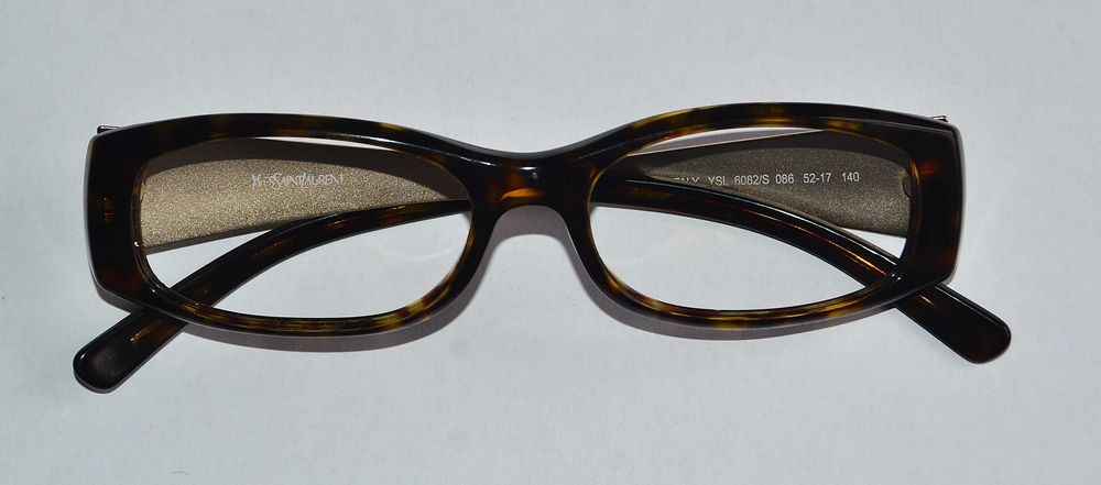 Oculos Yves Saint Laurent