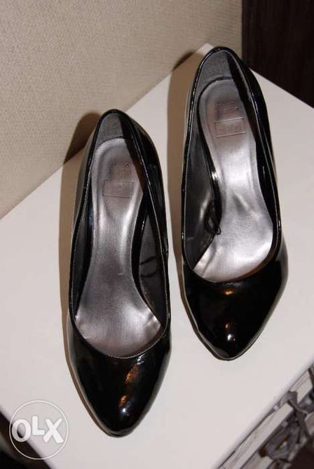 Szpilki buty czarne lakierki jak nowe r . 38 klasyka